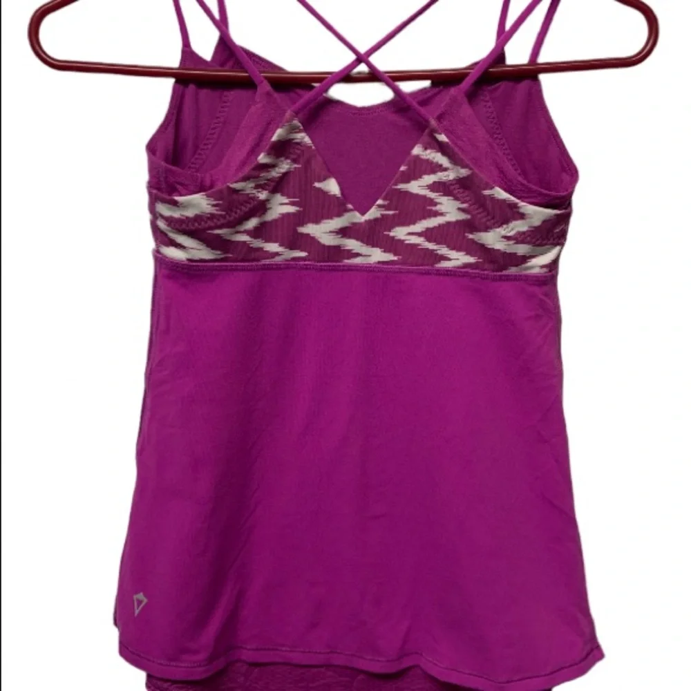Ivivva‎ tank.